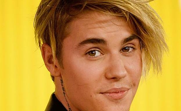 Justin Bieber, enamorado y devoto de Paola Paulin