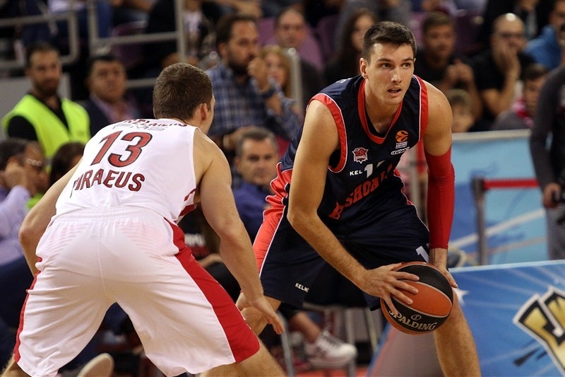 Las mejores imágenes del Olympiacos - Baskonia, primer partido de Euroliga de la temporada 2017-2018