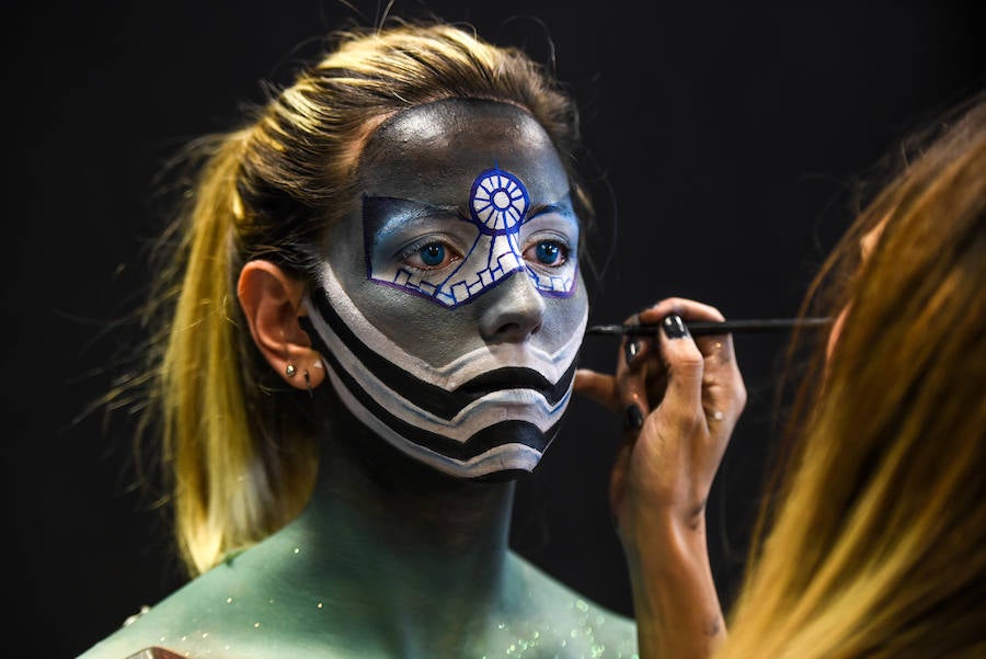 La artista Lorena Ramón dedicó siete horas a crear el Guggenheim en el cuerpo de Lierni Osa