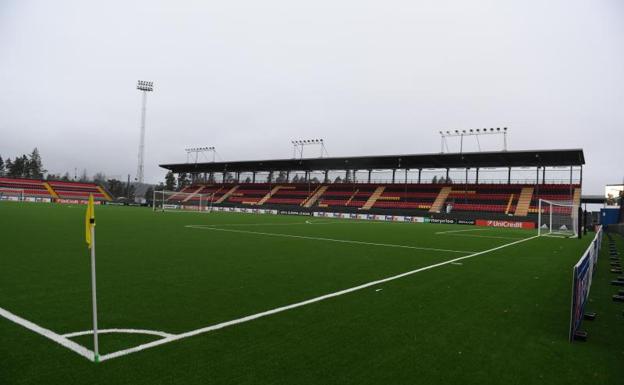 Imagen del césped del estadio.