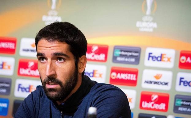 Raúl García, en la rueda de prensa en el estadio Jamtkraft Arena en Östersund (Suecia).