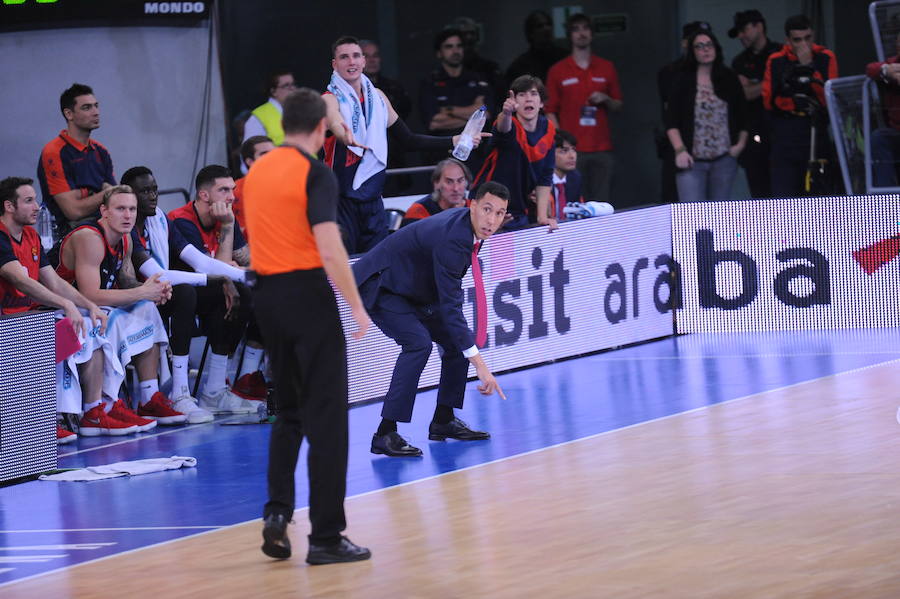 Los últimos pasos de Pablo Prigioni en el Buesa Arena como entrenador del Baskonia