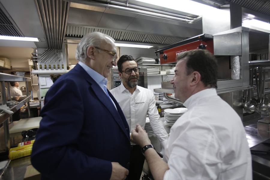 El Zaldiaran acoge este lunes «uno de los eventos del año» en una cena que reúne a chefs con 70 estrellas Michelin y 62 soles Repsol