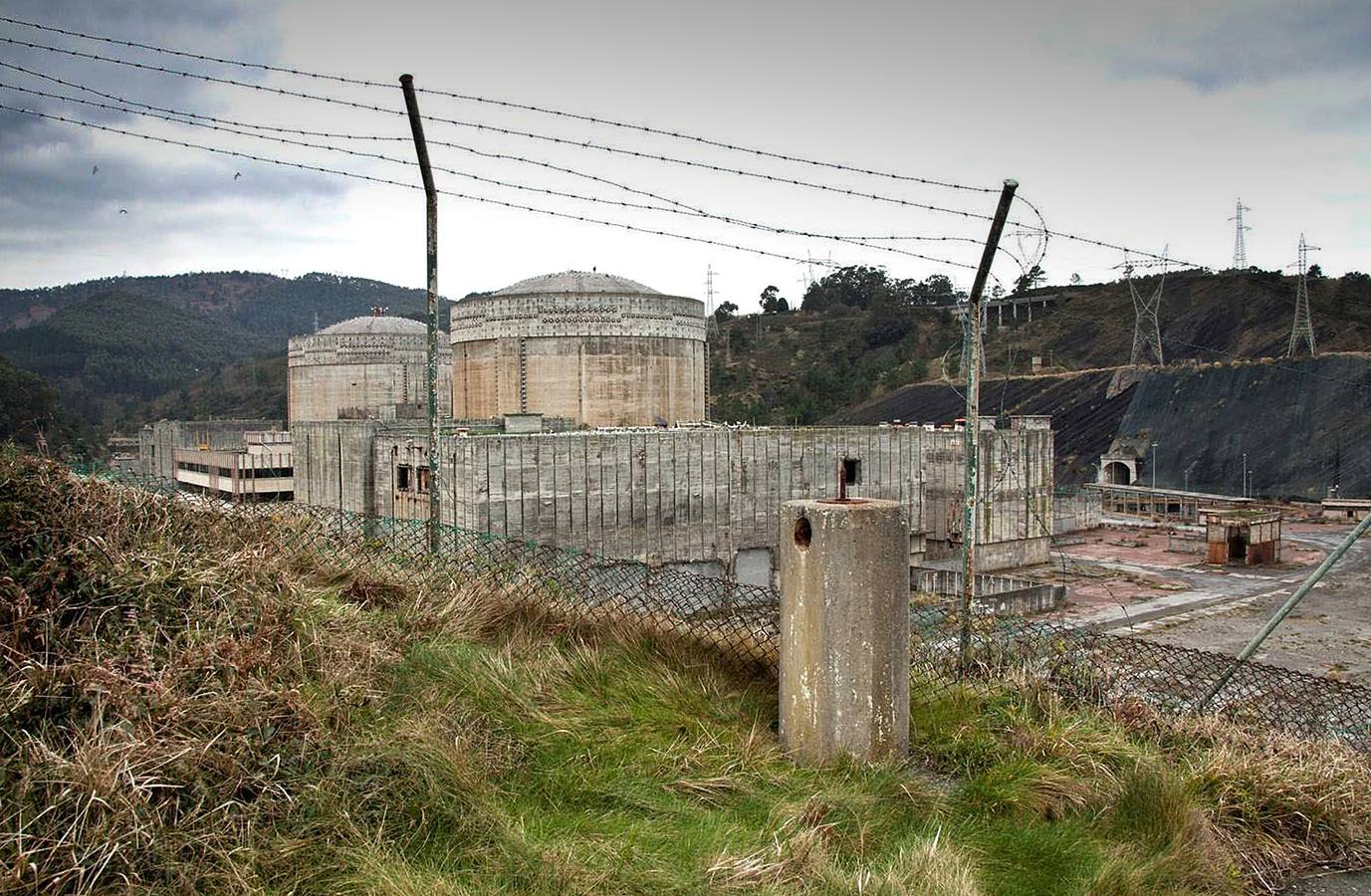La antigua central nuclear de Lemoiz, en imágenes