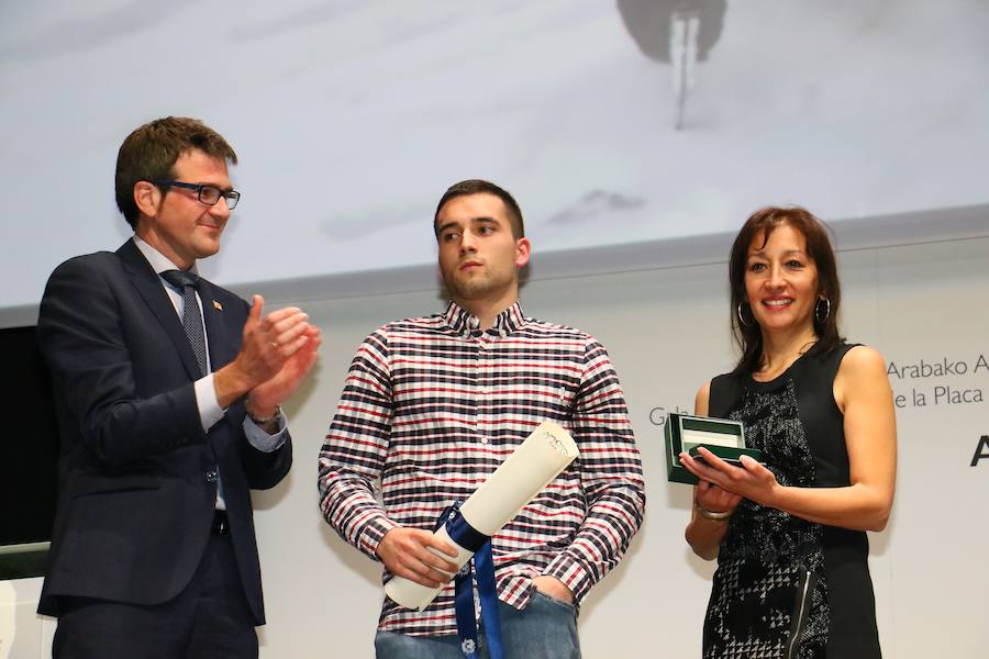 Las fotos del homenaje de Vitoria y Álava a Alberto Zerain