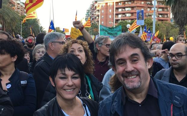 Maddalen Iriarte y Peio Uriarte, en la manifestación.