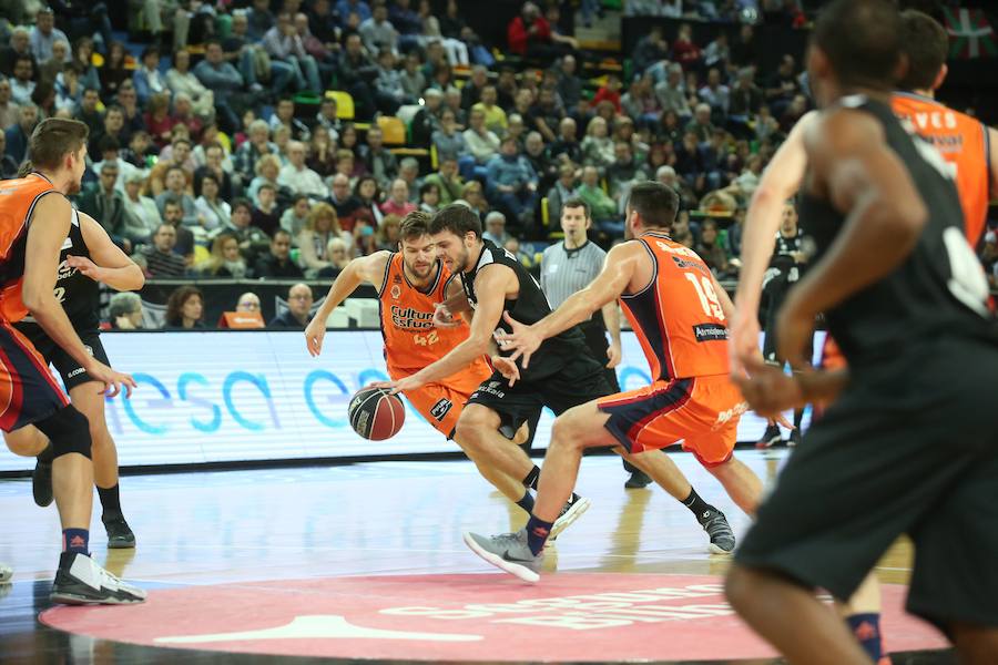 Las mejores imágenes del Bilbao Basket - Valencia Basket