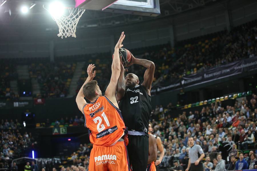Las mejores imágenes del Bilbao Basket - Valencia Basket