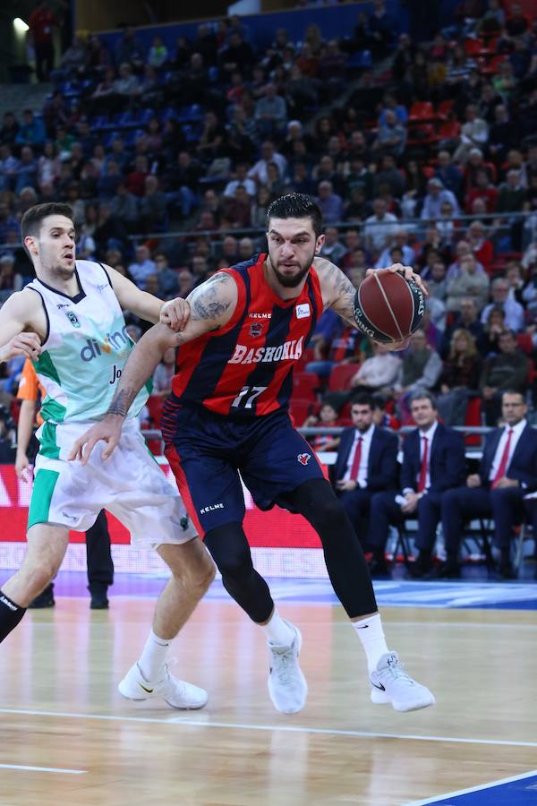 Las mejores imágenes del partido Baskonia - Joventut de la Liga Endesa 2017/2018.