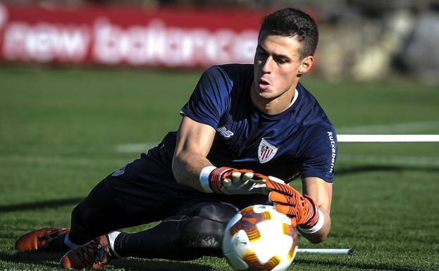 Kepa, durante un entrenamiento con el Athletic.