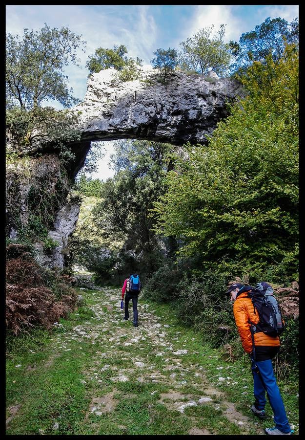 El Gobierno vasco protege las cavernas de Baltzola y Axlor, en Dima, mediante la declaración de Bien de Interés Cultural