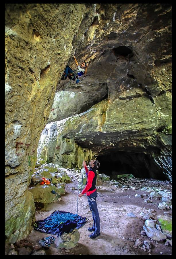 El Gobierno vasco protege las cavernas de Baltzola y Axlor, en Dima, mediante la declaración de Bien de Interés Cultural
