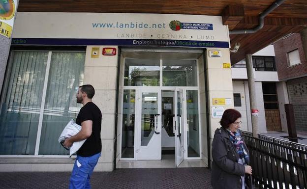 En Busturialdea, Lanbide ha tramitado un millar de expedientes de la RGI. 