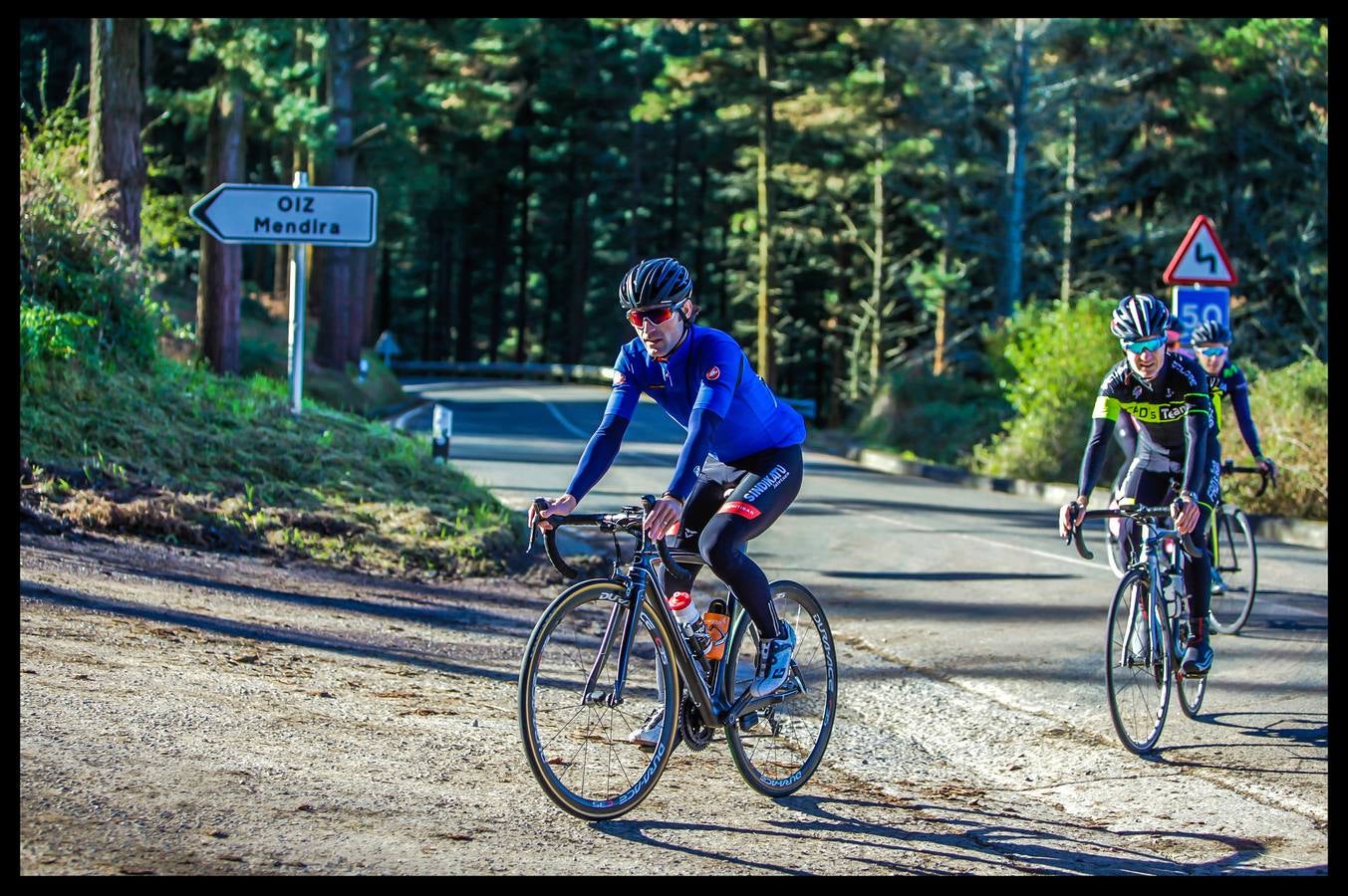 Acompañamos a cuatro ciclistas hasta la cima de Oiz, final de etapa en la ronda de 2018