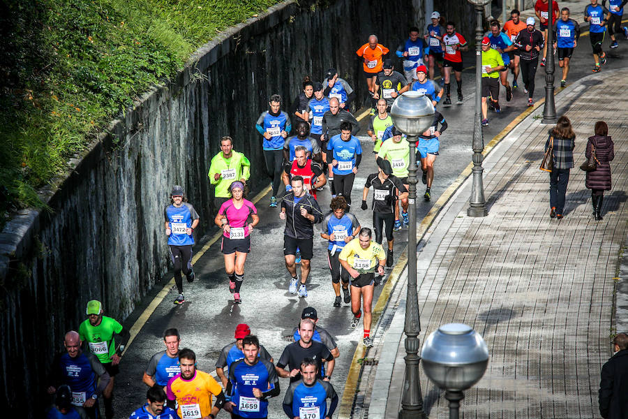 Hoy se ha celebrado la carrera, organizada por el Club Atletismo Santurtzi, IMD de Santurtzi y Ayuntamiento de Bilbao, que celebra su vigésimo novena edición 