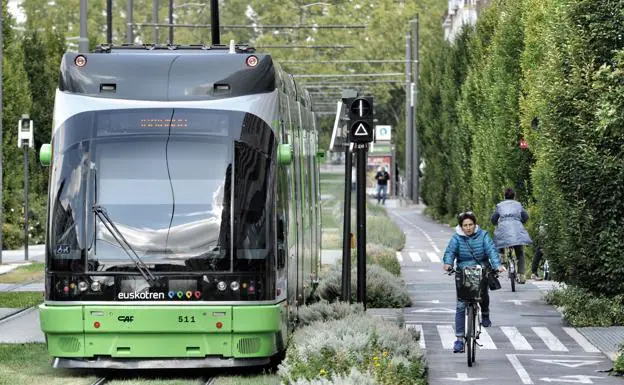 El tranvía llegará al campus universitario y al barrio de San Cristóbal 