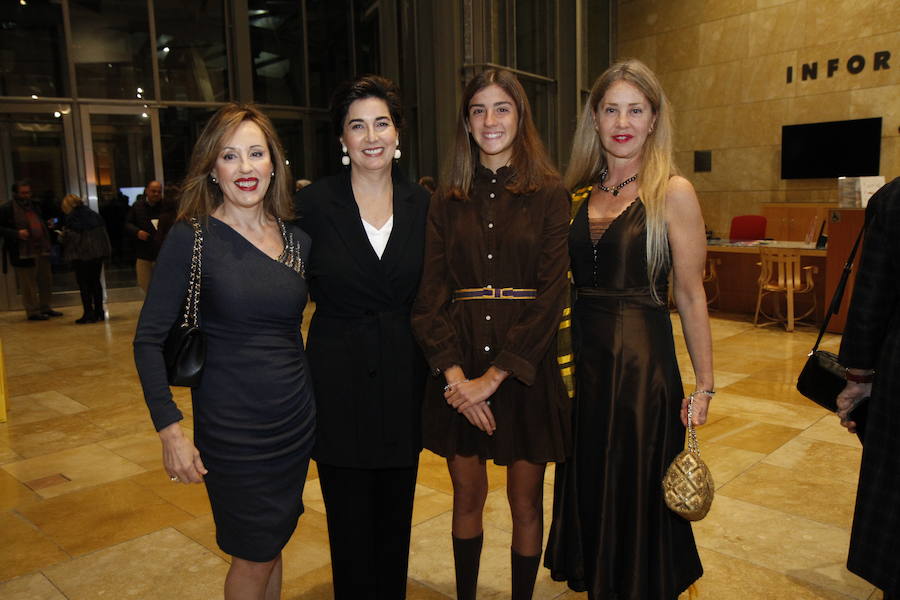 Montse Gonzalez Cobreros, Maite González Uriarte, Agirre Martínez y Frida Bolinaga.
