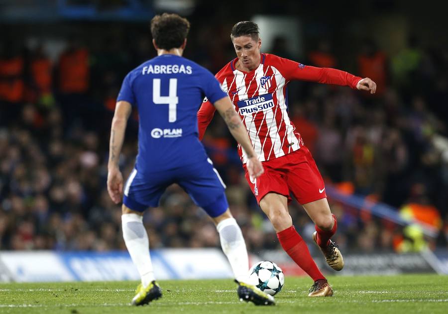 El Atlético empató en Stamford Bridge ante el Chelsea y dijo adiós a la Champions League. La Roma venció al Qarabag y los rojiblancos no ganaron, por lo que los de Simeone disputarán la Liga Europa.