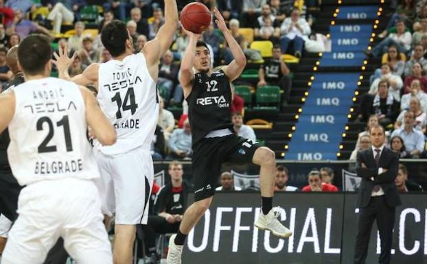 El Partizan y el Bilbao Basket en el partido de ida.