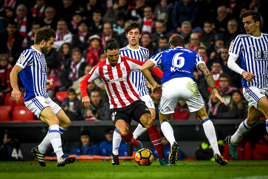 Las mejores imágenes del partido entre los dos equipos vascos.