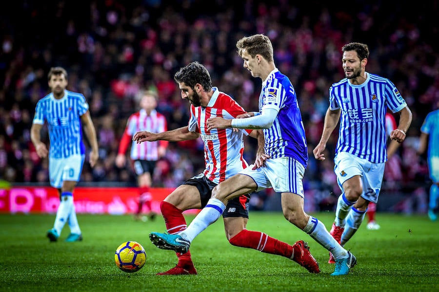 Las mejores imágenes del partido entre los dos equipos vascos.