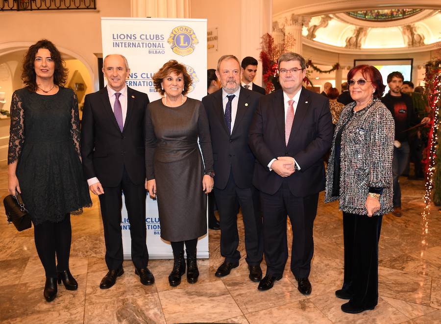 Lorea Bilbao, Josu Erkoreka, Josune Ariztondo, Pedro Azpiazu, Juan María Aburto y Marian López. 