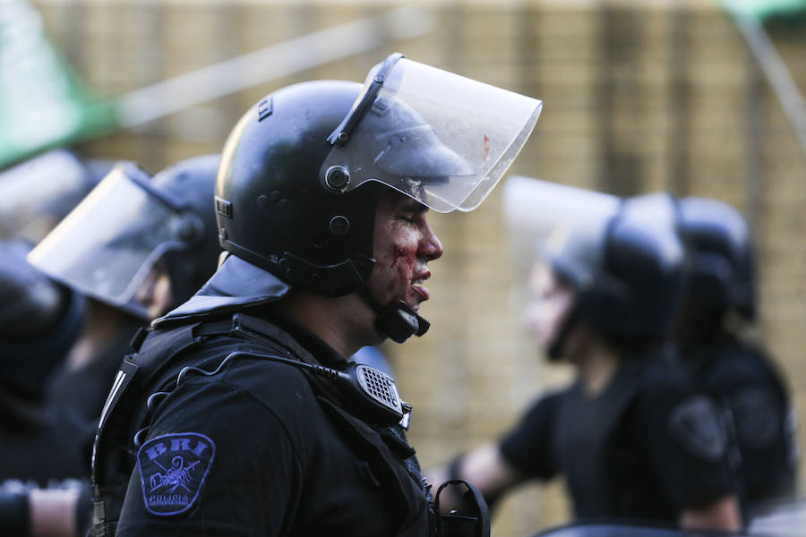 Al menos 109 personas resultaron heridas en el marco de una serie de disturbios durante las protestas registradas en las inmediaciones del Congreso, donde se está tramitando la reforma provisional del sistema de pensiones