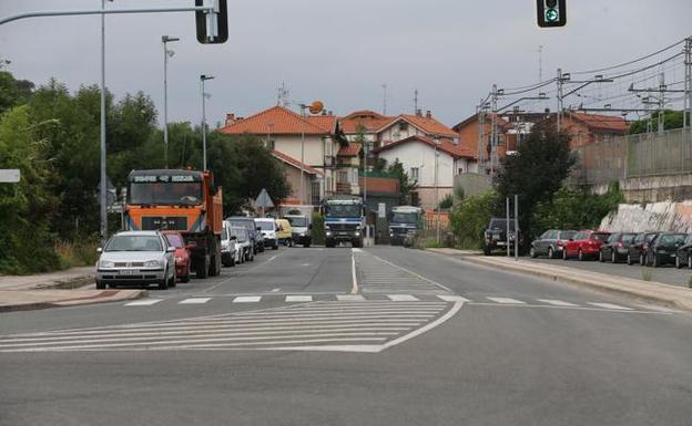 Los amigos de lo ajeno actuaron en la arteria principal de la localidad, 