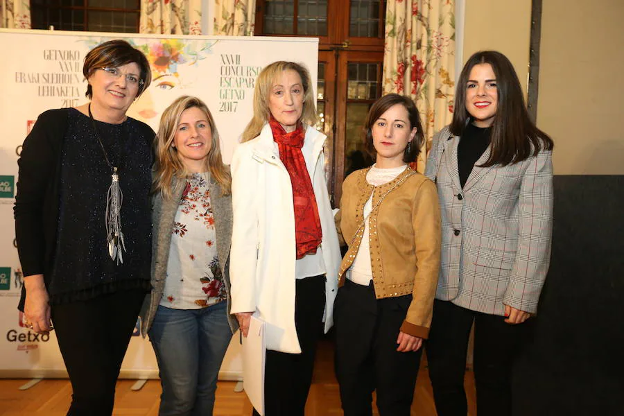 María Valencia, Paula Alegría, Felisa Granja, Andere Butrón y Janire Bilbao. 