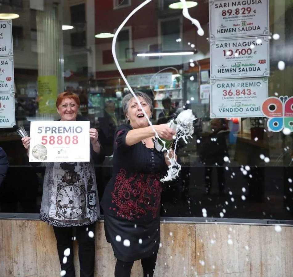 El sorteo de la Lotería de Navidad, vuelve a repartir millones por todo el territorio.