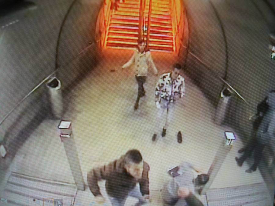 La secuencia de imágenes en la que un joven de 23 años perdió la visión en un ojo tras ser agredido en Abando