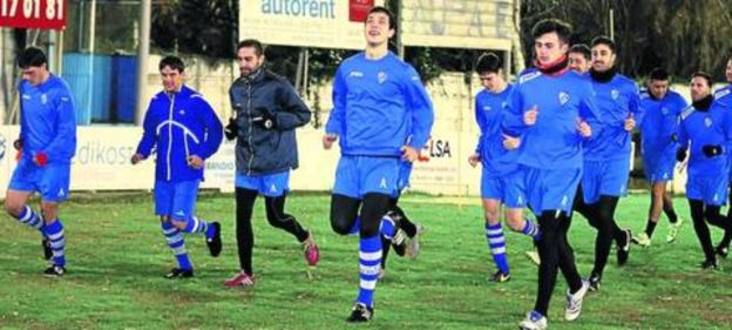 El primer equipo, durante un entrenamiento en Ategorri la semana pasada. 