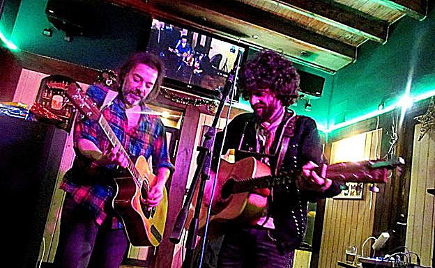 Coppel y Gatoperro duplicados en las pantallas del Café Arlanza.