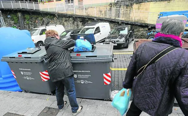 Reciclaje. La Mancomunidad proseguirá con la implantación de los contenedores grises a toda la comarca.