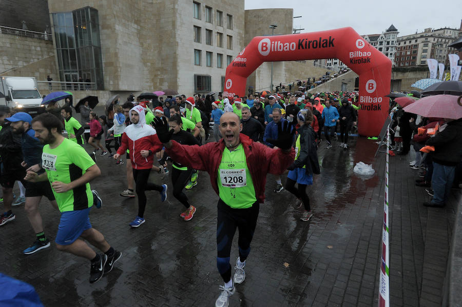 Cerca de 2.500 participantes han querido decir adiós al 2017 a la carrera
