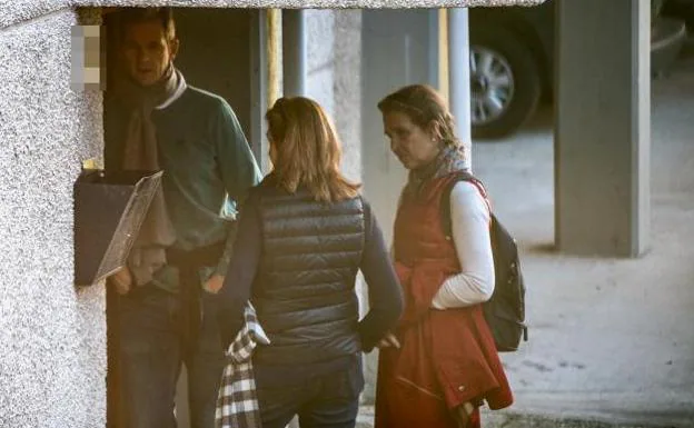 Iñaki Urdangarin y las infantas Cristina y Elena se han dejado ver este sábado por Vitoria.