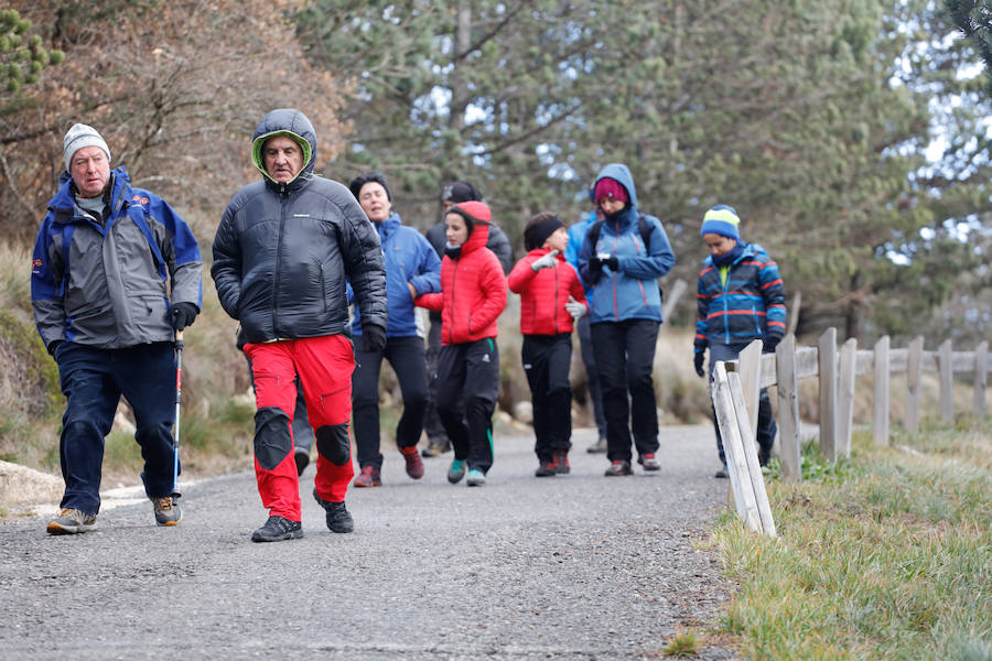 Como marcala tradición, los alaveses se han animado a subir al monte en las primeras horas del año