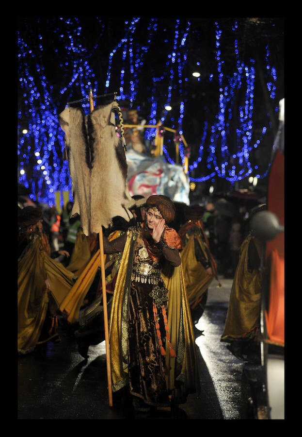 Bilbao se ha llenado de color para recibir a Melchor, Gaspar y Baltasar.