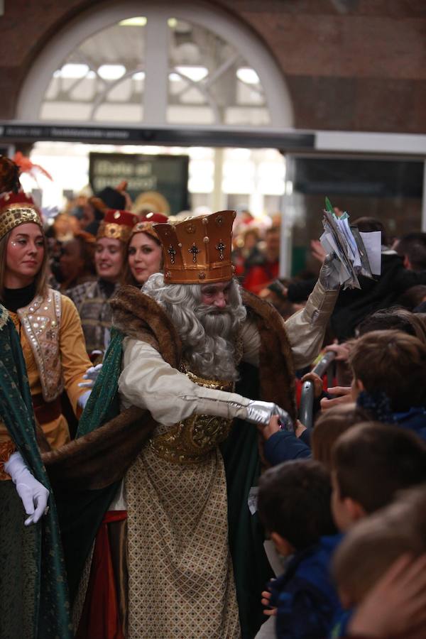 Los Reyes Magos llegan a Vitoria