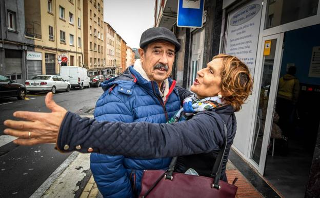 Benito y Coro van a destinar el premio a ayudar a sus tres hijos.