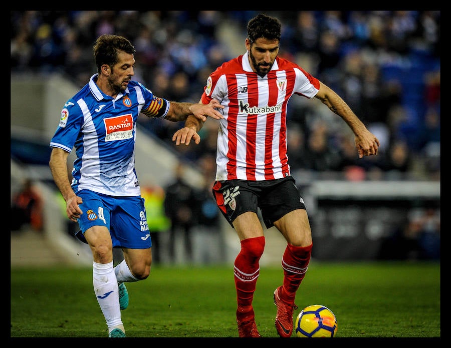 El  Athletic sigue asentándose y suma un punto ante el Espanyol  en un partido movido y con poco fútbol