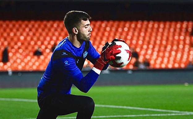 Sivera será el portero titular del Alavés ante el Valencia.