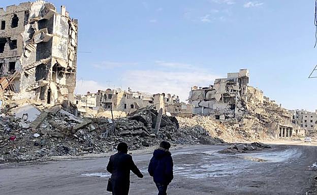 Manzanas enteras han quedado destruidas por los bombardeos aéreos y el fuego de artillería durante más de cuatro años de combates.