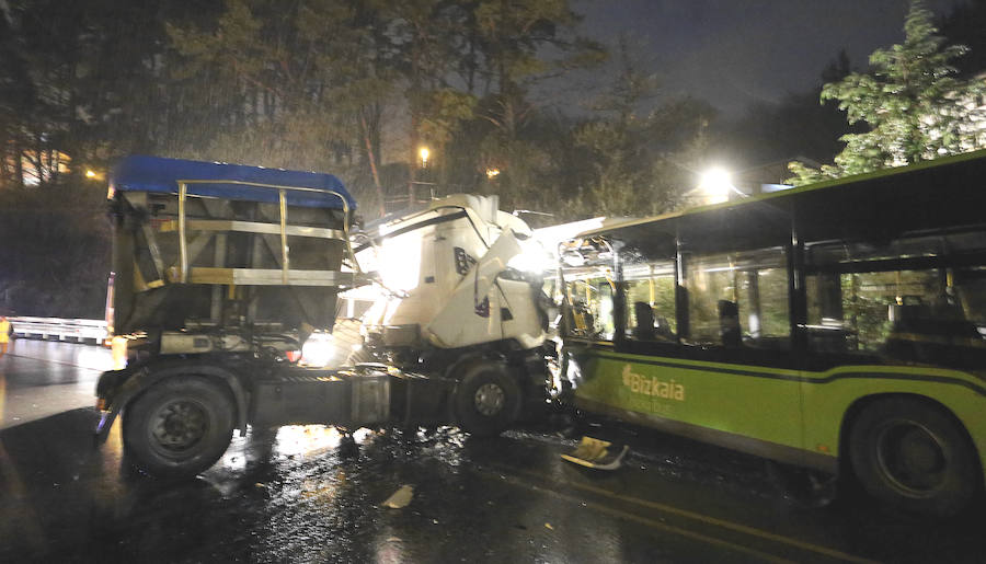 Dos hombres, de 31 y 41 años, han fallecido en el accidente registrado en la N-240 durante la mañana del jueves