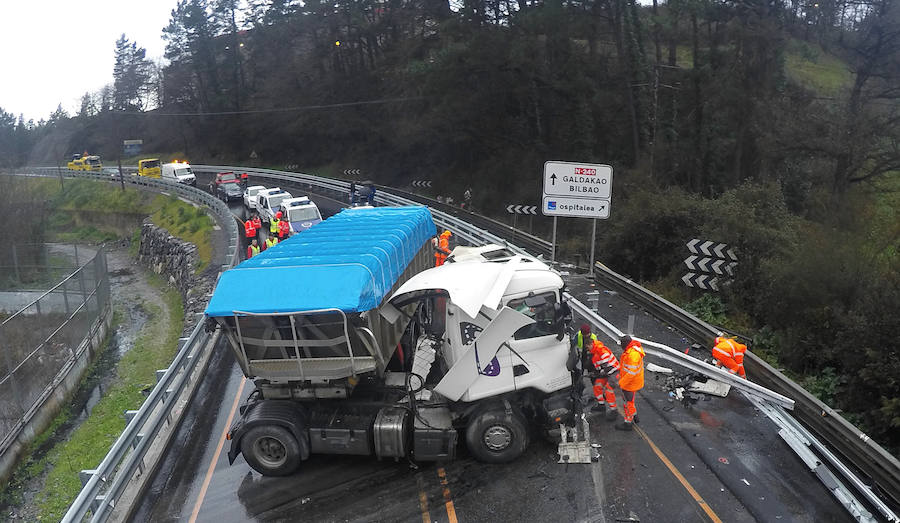 Dos hombres, de 31 y 41 años, han fallecido en el accidente registrado en la N-240 durante la mañana del jueves