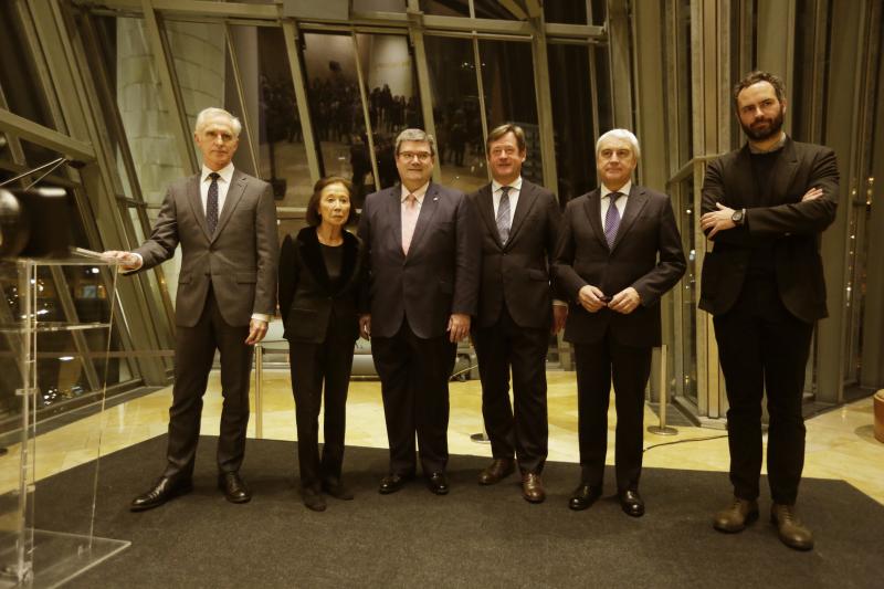Juan Ignacio Vidarte, Micheline Phankim, Juan María Aburto, Bingen Zupiria, Vicente Reyes y Manuel Cirauqui.
