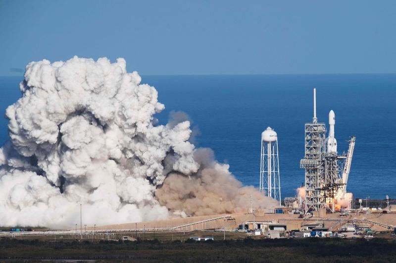 El lanzamiento del Falcon Heavy, en imágenes