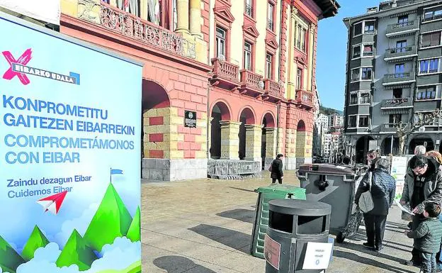 La campaña contó con un punto de información para dar a conocer el reciclaje de residuos.