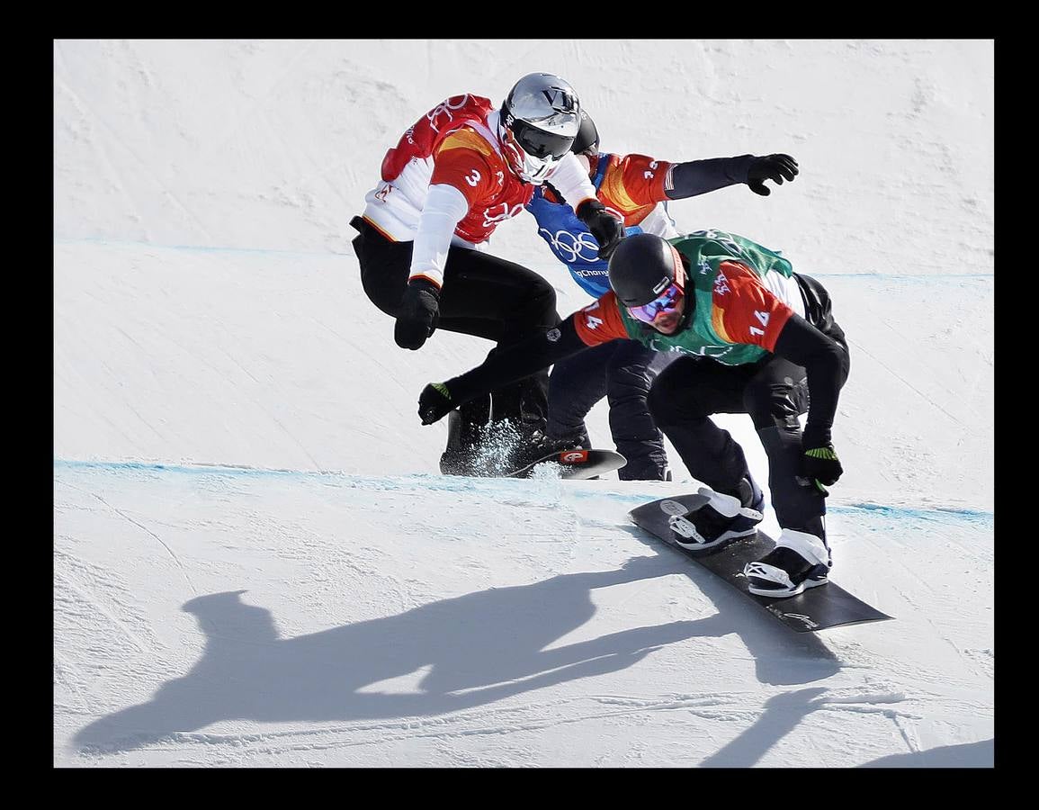 España llevaba 15 años sin lograr premio en los juegos de invierno. Este ceutí, afincado en Mijas y con una barba de la que no quiere separarse, logró ser bronce en una emocionante prueba de boardercross de snowboard en Pyeongchang tras acabar la final por detrás del francés Pierre Vaultier y del australiano Jarryd Hughes.