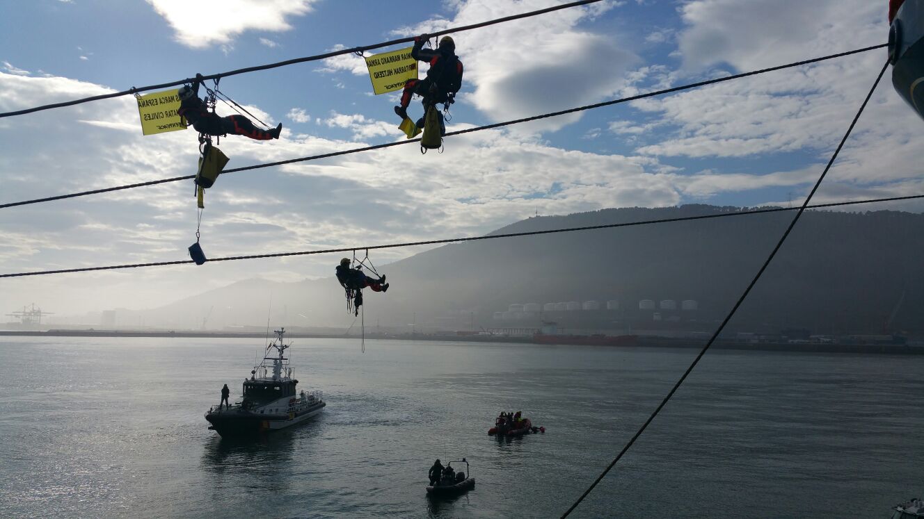 Protesta de Greenpeace en el Puerto de Bilbao